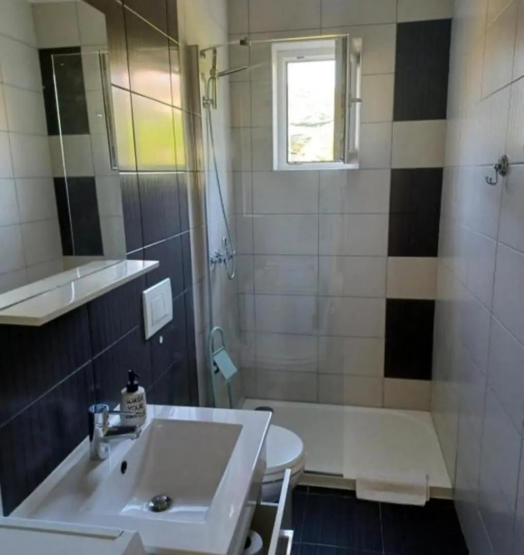Banjol Apartments Pero - 50 M From Sea