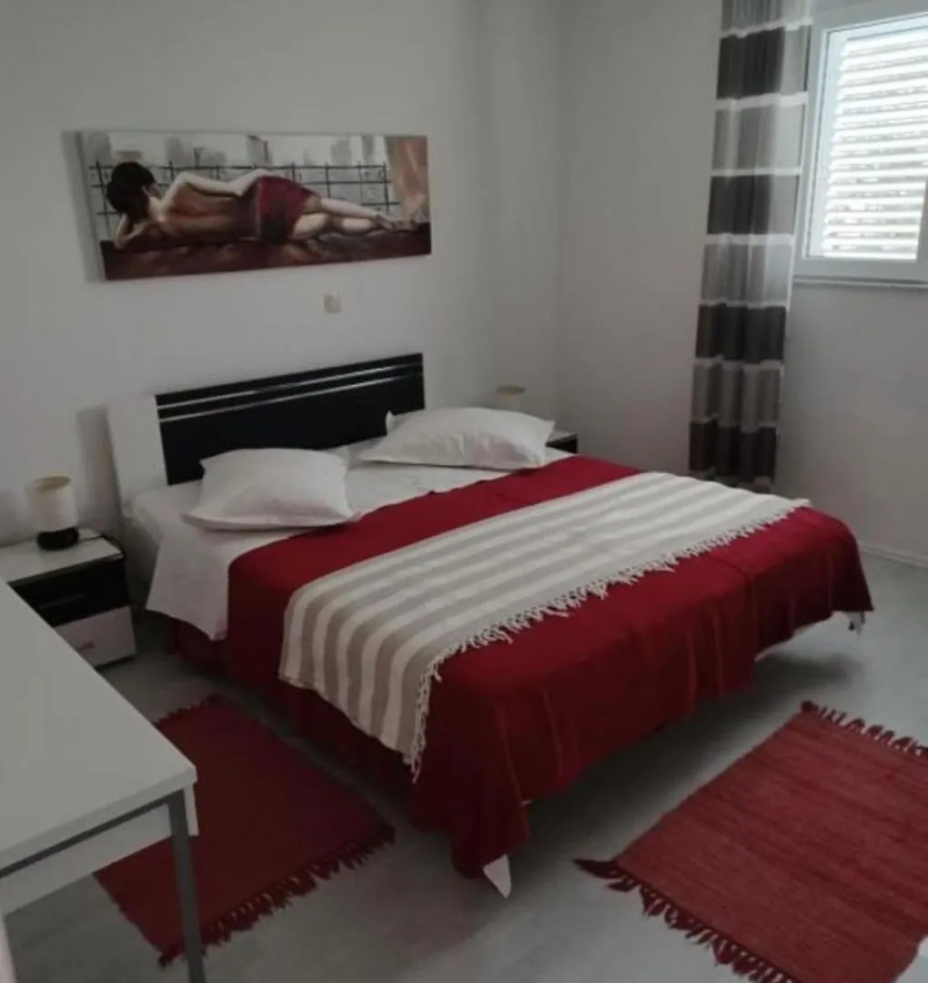 Apartments Pero - 50 M From Sea Banjol 0*,