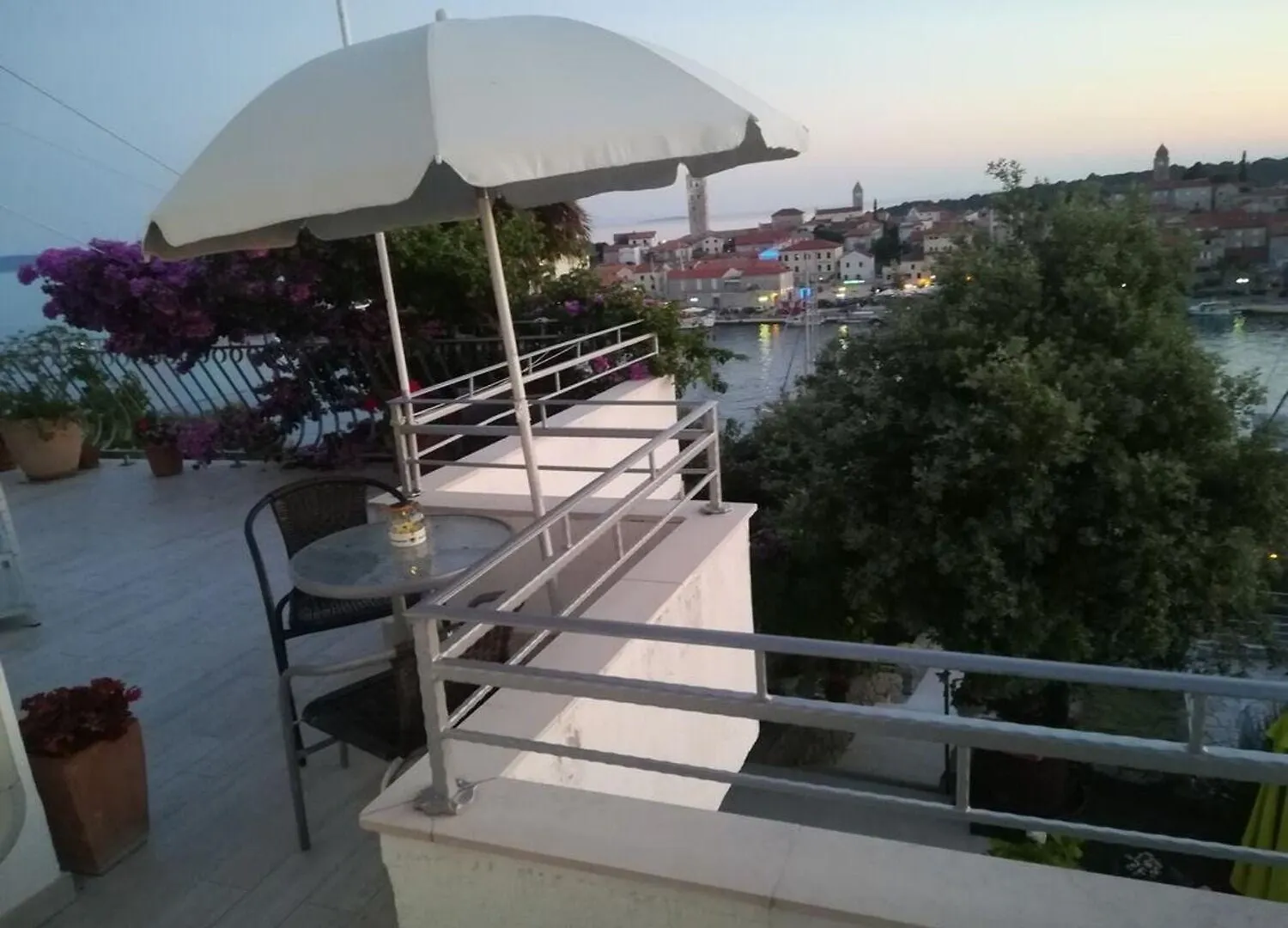 Banjol Apartments Pero - 50 M From Sea