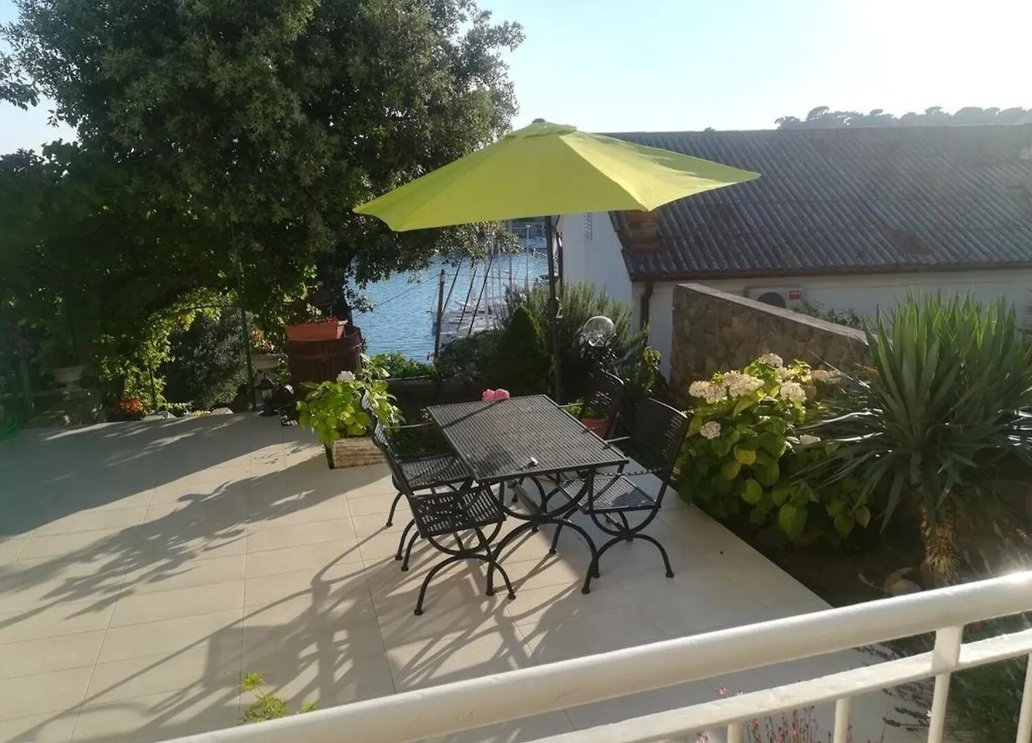 Apartments Pero - 50 M From Sea Banjol